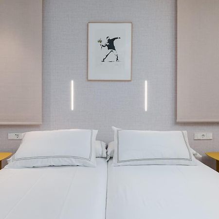 Mondrian New Ac Design Lovers Near La Concha San Sebastian Buitenkant foto