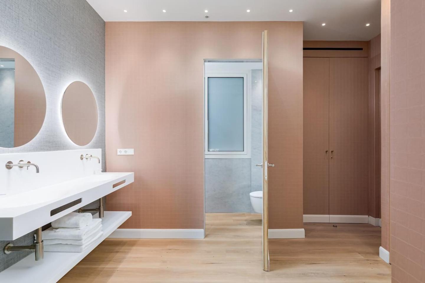 Mondrian New Ac Design Lovers Near La Concha San Sebastian Buitenkant foto